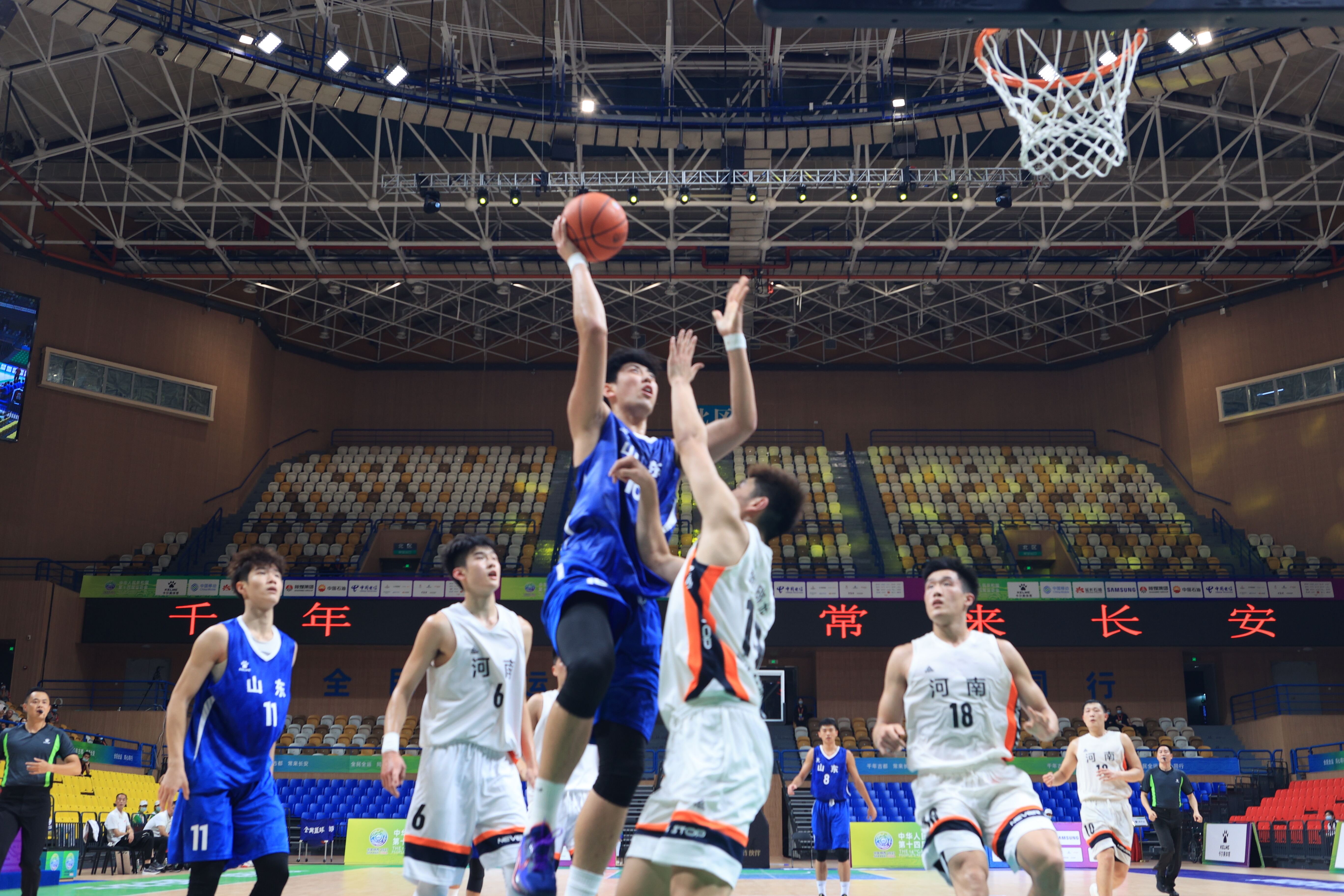 位中场新星 位中场新星